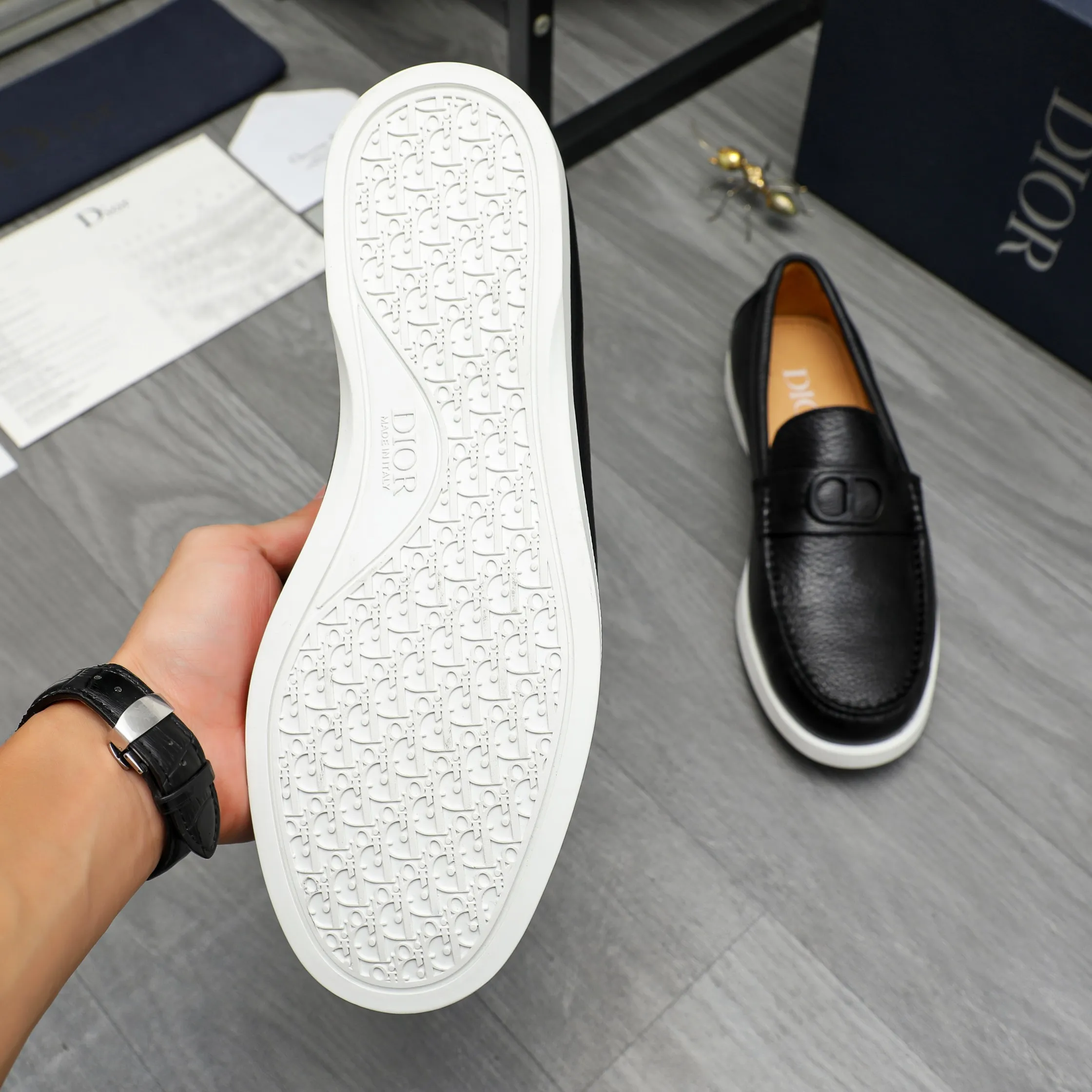 Men's shoes 💰460 Product trademark: Dior "Dior" casual slip-on leather shoes Regular size: 39-44 Product material: Selected pebbled cowhide upper, cowhide lining, rubber outsole